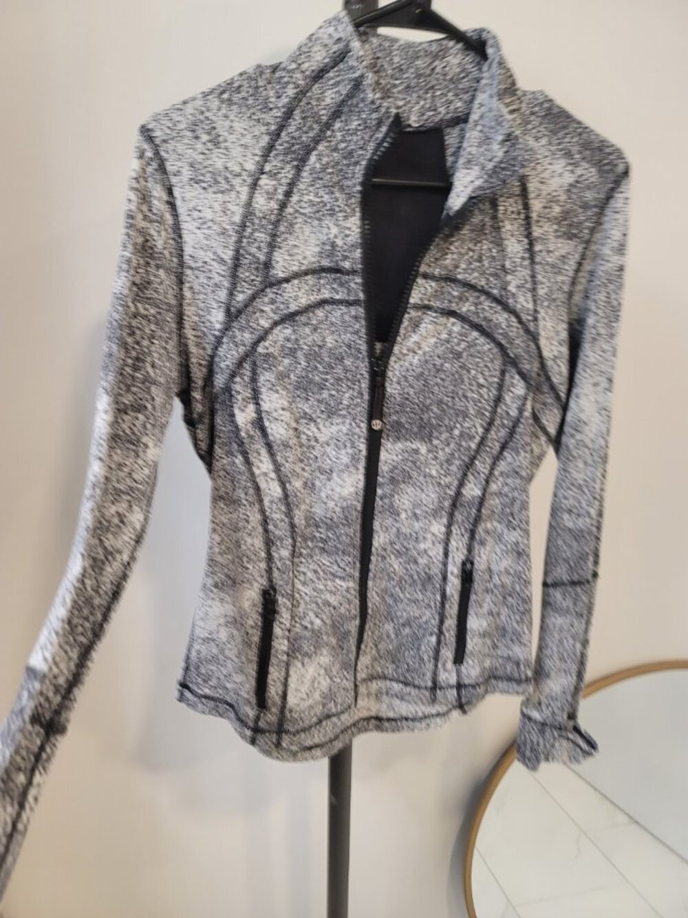Lululemon Define Jacket Luon Spray Jacquard White Black Contour Stretch Sz 10 - Picture 2 of 7